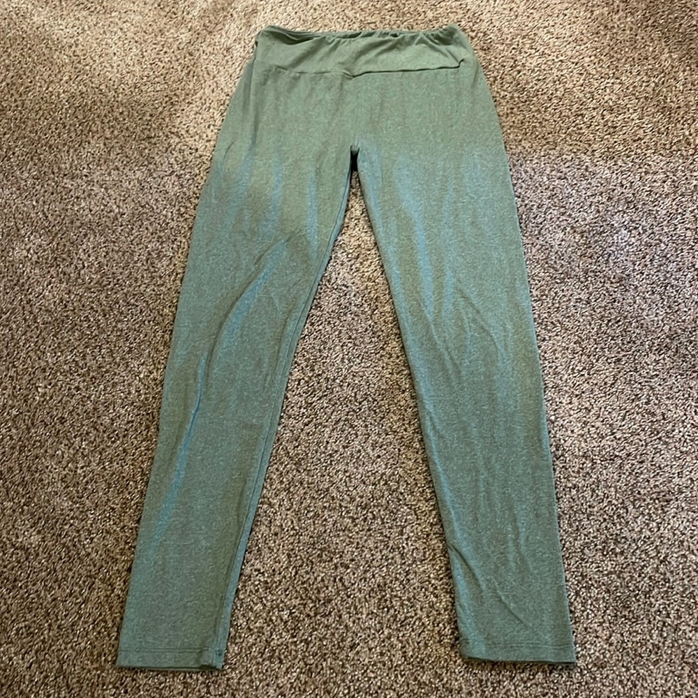LuLaRoe Forest Green colored leggings